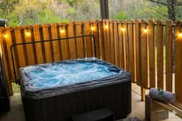 Prism Pines Ranch | Pool, Lake & Outdoor Bar - Image 5