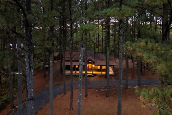 Jacuzzi Cabin - Fireplace -Pets - Sauna - Image 5